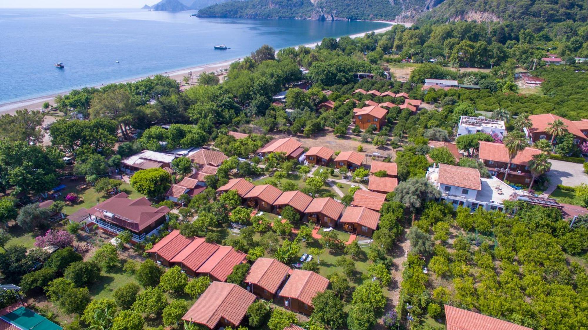 Baris Pension & Bungalows Чирали Экстерьер фото