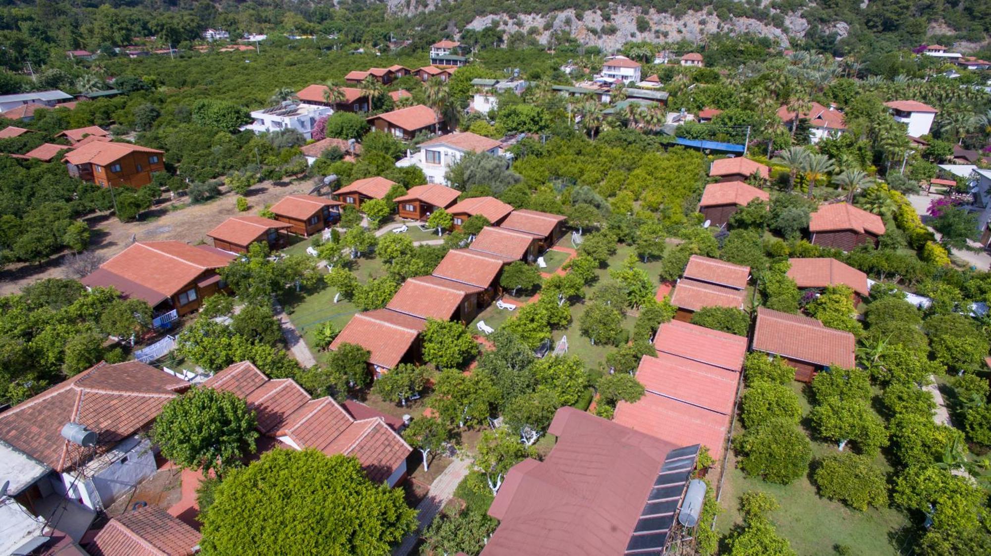 Baris Pension & Bungalows Чирали Экстерьер фото