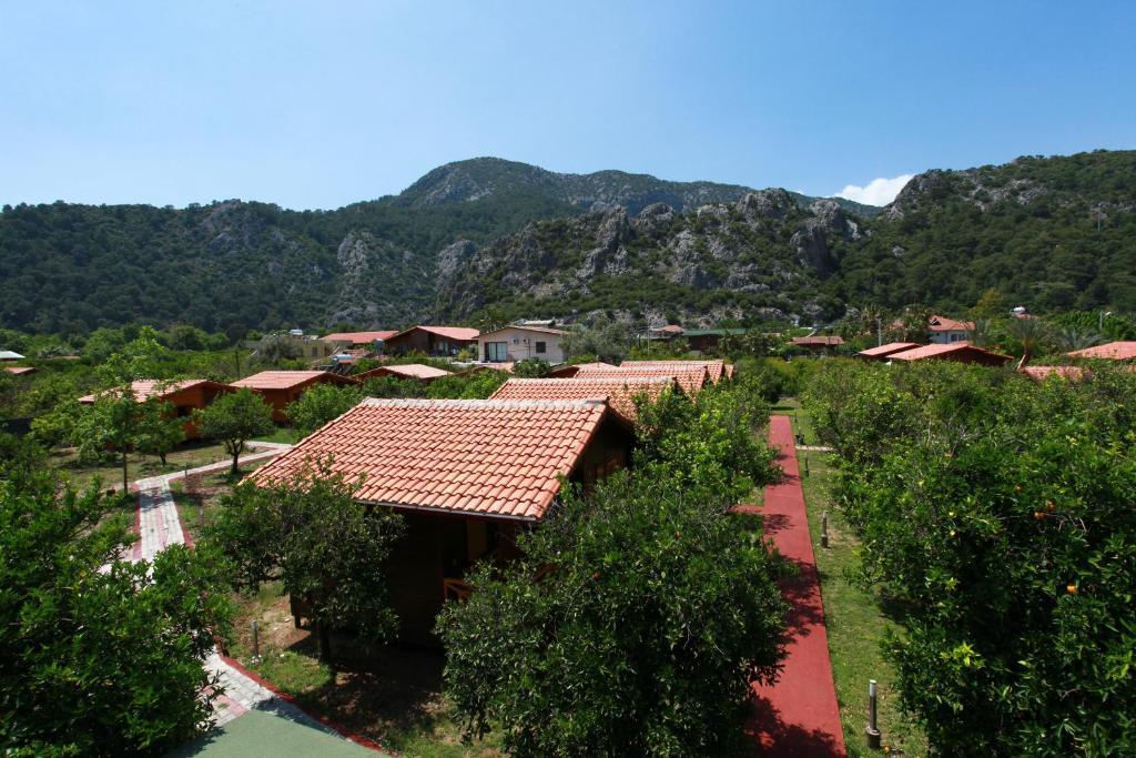 Baris Pension & Bungalows Чирали Экстерьер фото